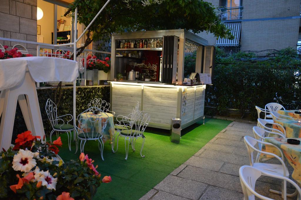 Mantovani Hotel Mariù Rimini Extérieur photo